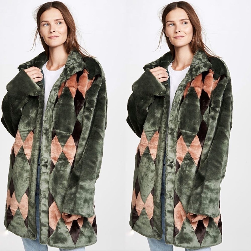 New Antik Batik
Khalim Coat   - Picture 2 of 8